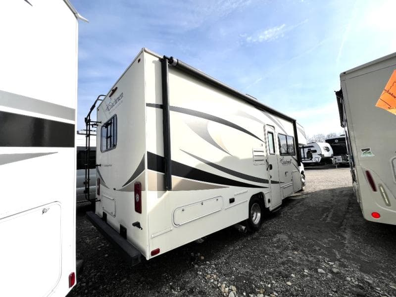 2017 Coachmen 2017 Coachmen Freelander - thumbnail 44
