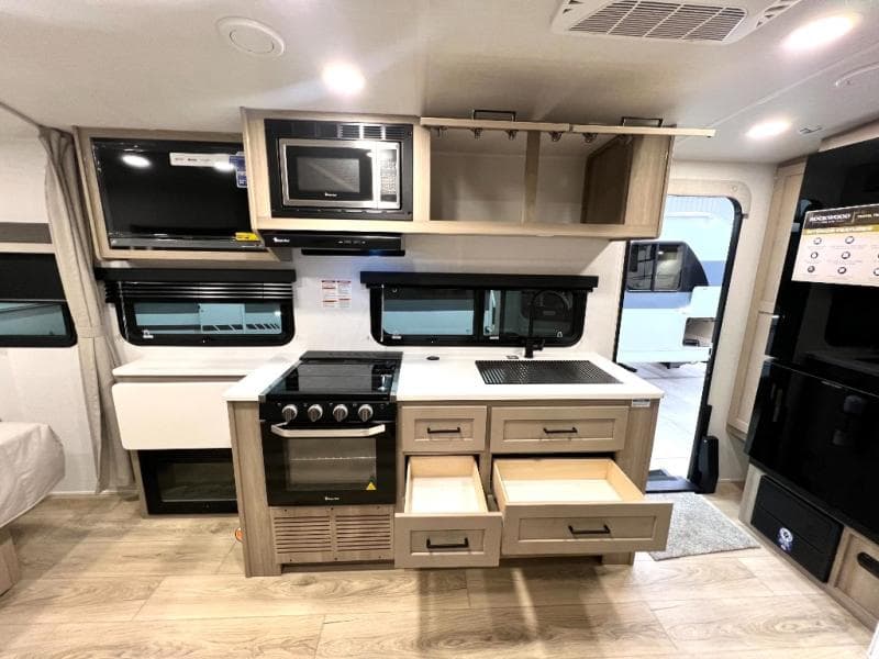 2026 Forest River 2026 Forest River Rockwood Mini Lite - thumbnail 17