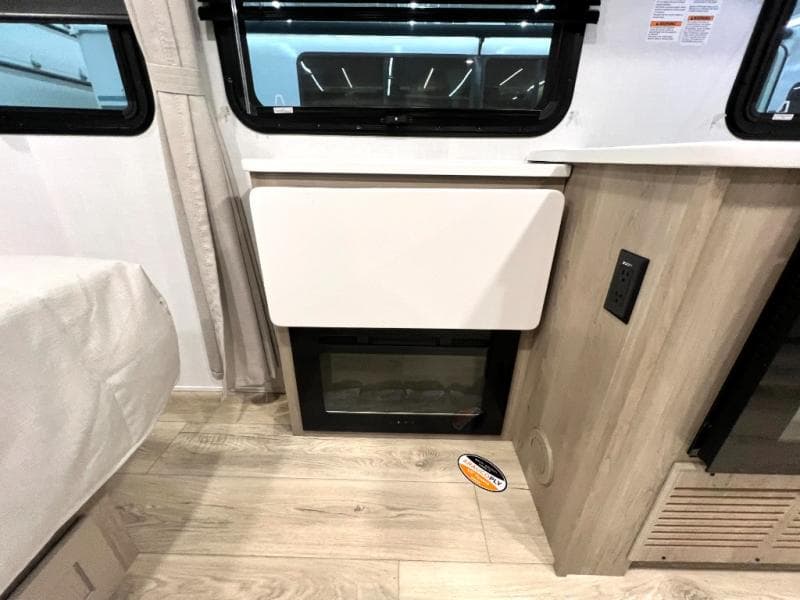 2026 Forest River 2026 Forest River Rockwood Mini Lite - thumbnail 24