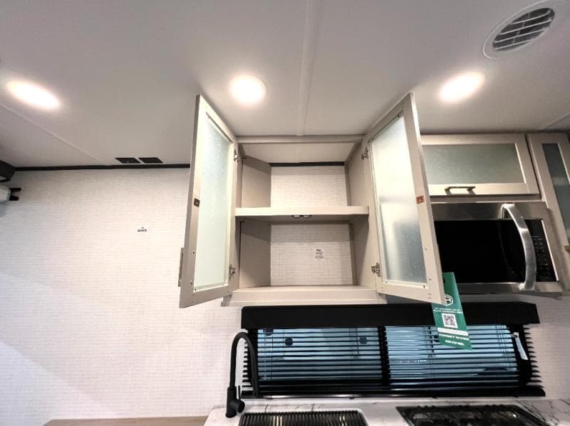 2026 Forest River 2026 Forest River Xlr Boost Toy Hauler - thumbnail 5