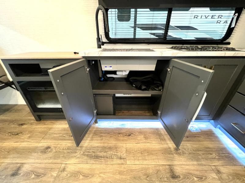 2026 Forest River 2026 Forest River Xlr Boost Toy Hauler - thumbnail 7