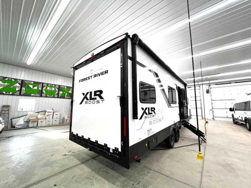 2026 Forest River 2026 Forest River Xlr Boost Toy Hauler - thumbnail 32