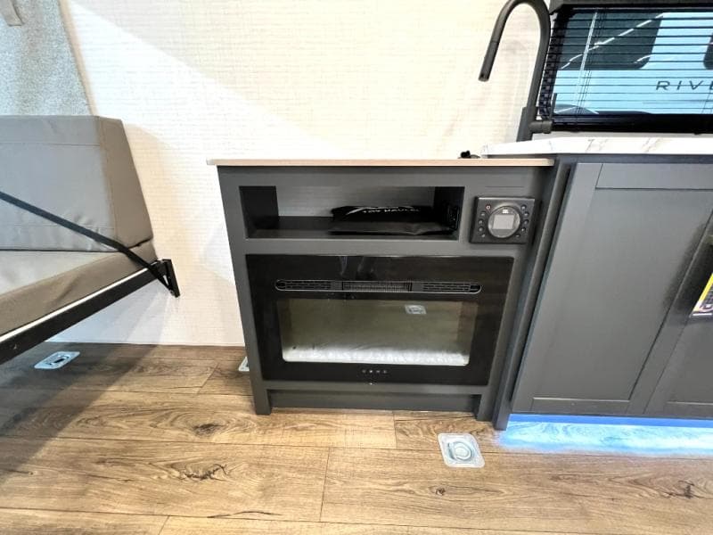 2026 Forest River 2026 Forest River Xlr Boost Toy Hauler - thumbnail 6