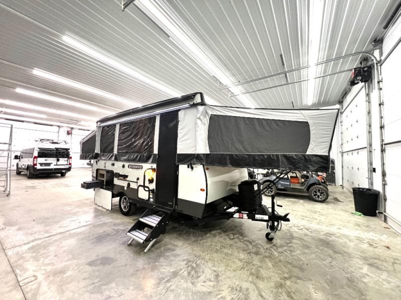 2024 Forest River 2024 Forest River Rockwood High Wall - thumbnail 3