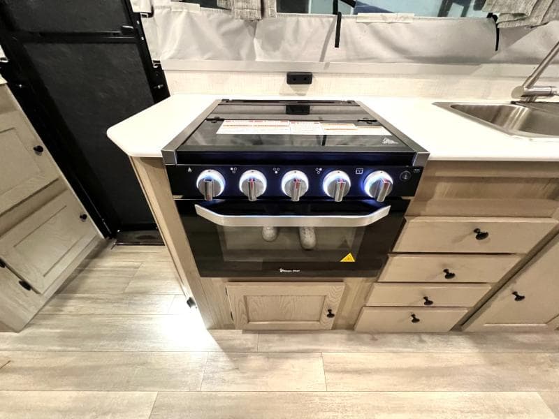 2024 Forest River 2024 Forest River Rockwood High Wall - thumbnail 18