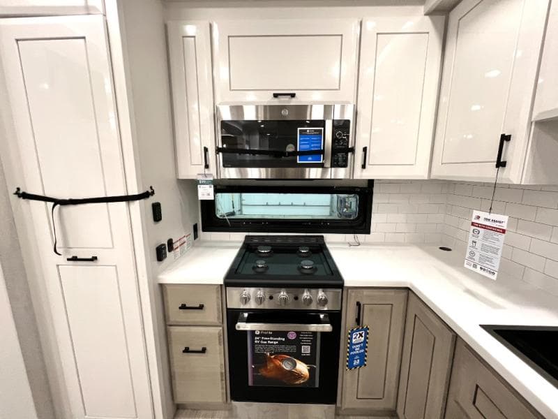 2026 Jayco 2026 Jayco Pinnacle - thumbnail 17