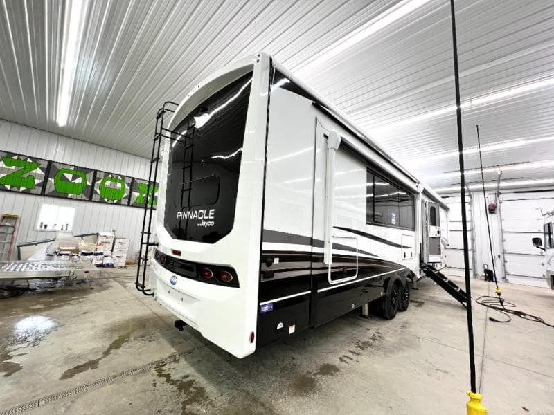 2026 Jayco 2026 Jayco Pinnacle - thumbnail 57