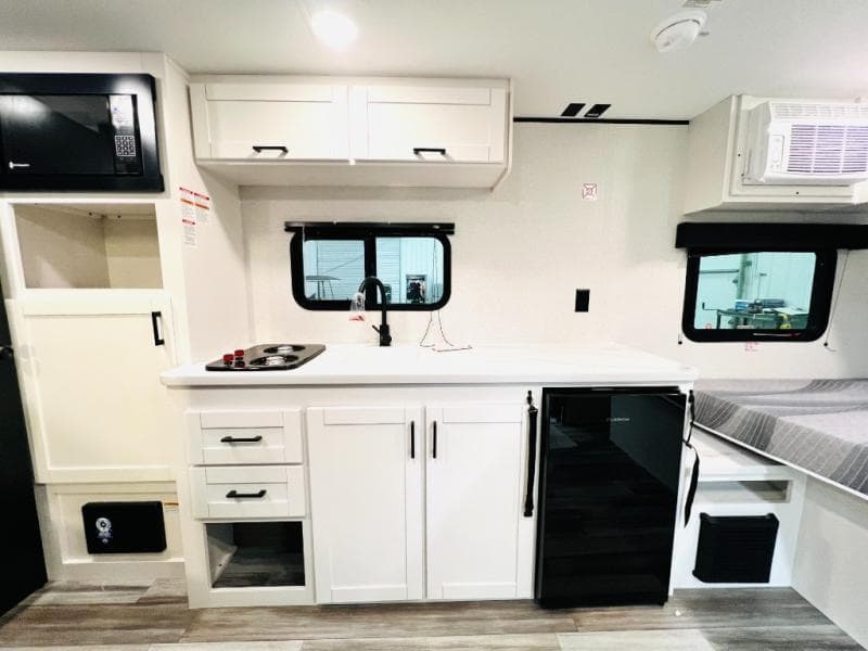 2026 Jayco 2026 Jayco Jay Flight SLX - thumbnail 12