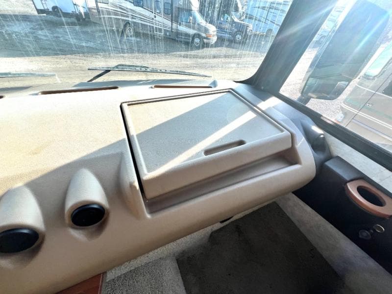 2012 Winnebago 2012 Winnebago Adventurer - thumbnail 7