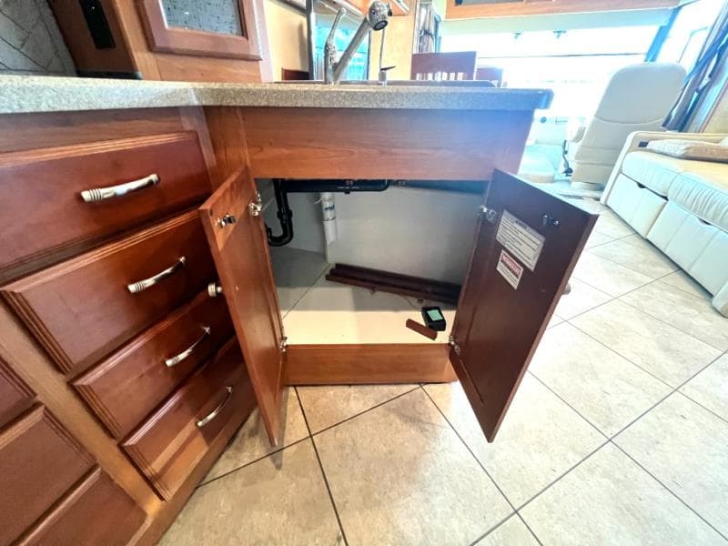 2012 Winnebago 2012 Winnebago Adventurer - thumbnail 24