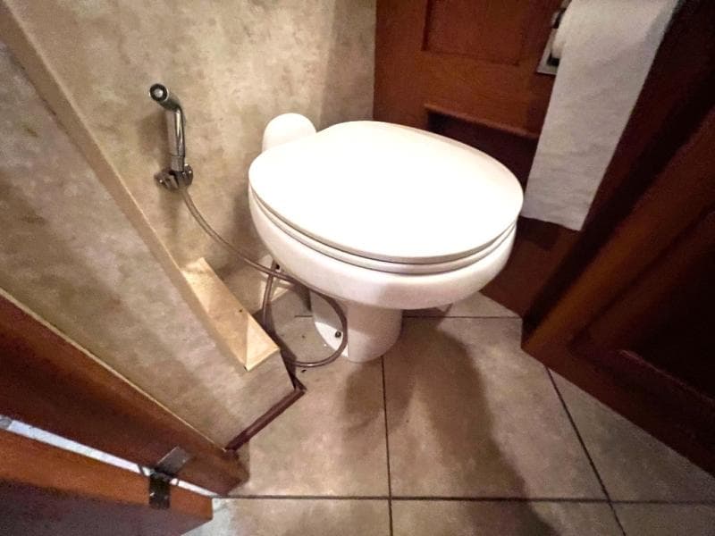 2012 Winnebago 2012 Winnebago Adventurer - thumbnail 30