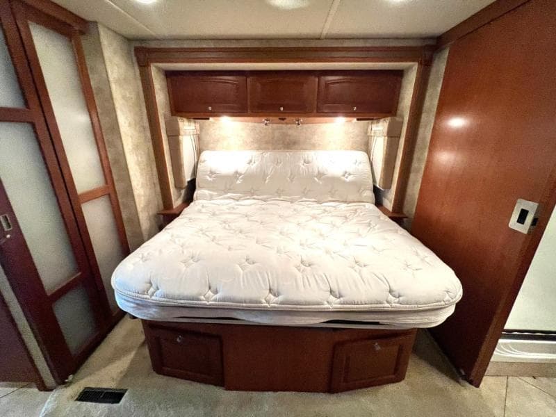 2012 Winnebago 2012 Winnebago Adventurer - thumbnail 35