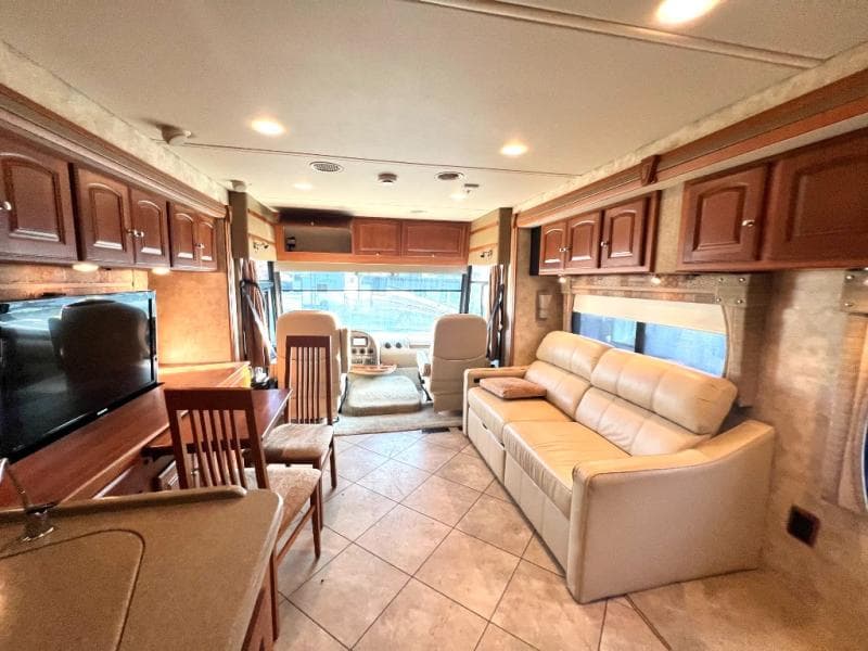 2012 Winnebago 2012 Winnebago Adventurer - thumbnail 49