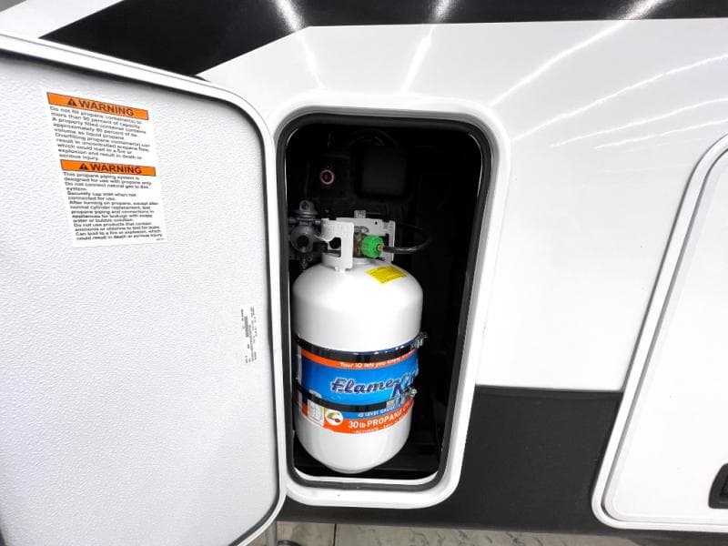 2026 Jayco 2026 Jayco Seismic Toy Hauler - thumbnail 10