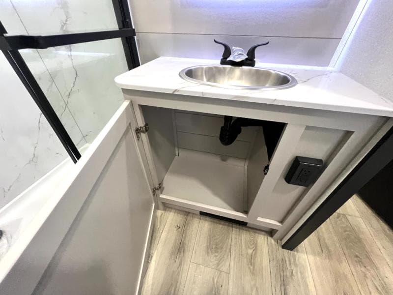 2026 Jayco 2026 Jayco Seismic Toy Hauler - thumbnail 39