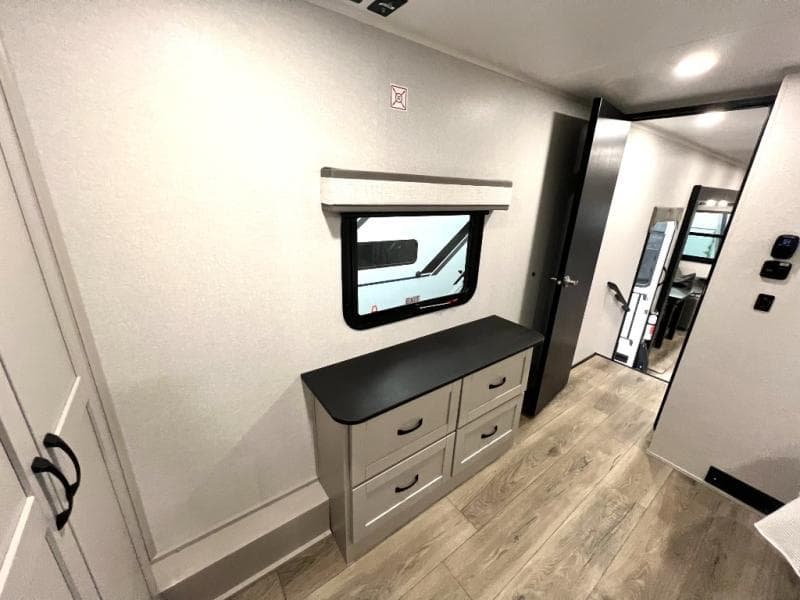 2026 Jayco 2026 Jayco Seismic Toy Hauler - thumbnail 46