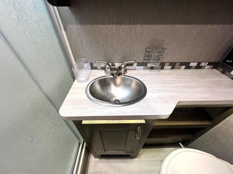 2022 NeXus RV 2022 NeXus RV Viper - thumbnail 28