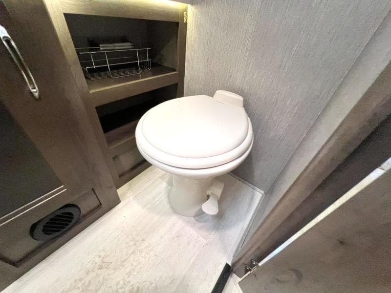 2022 NeXus RV 2022 NeXus RV Viper - thumbnail 30