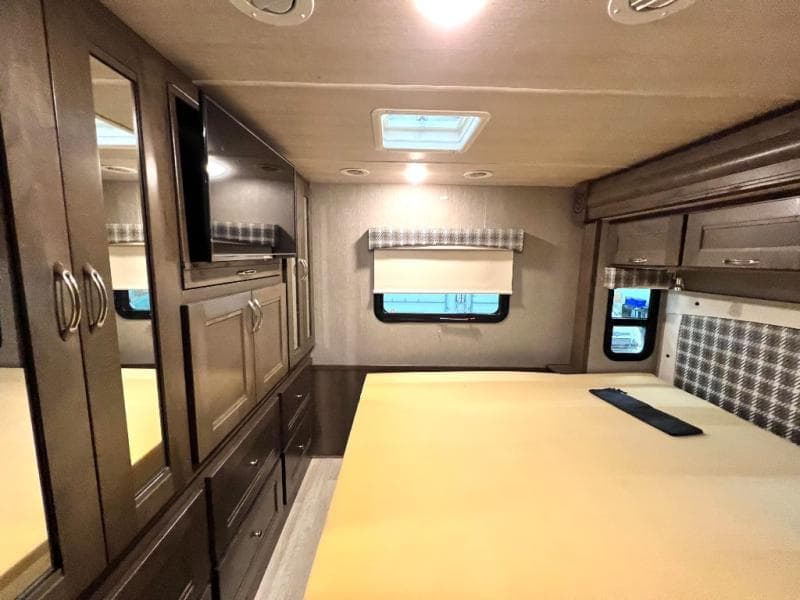 2022 NeXus RV 2022 NeXus RV Viper - thumbnail 32