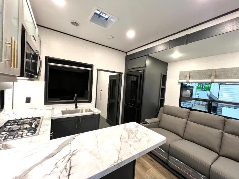 2026 Forest River 2026 Forest River Xlr Boost X Toy Hauler - thumbnail 15