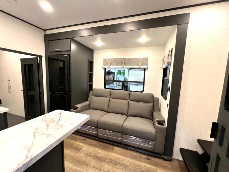 2026 Forest River 2026 Forest River Xlr Boost X Toy Hauler - thumbnail 16