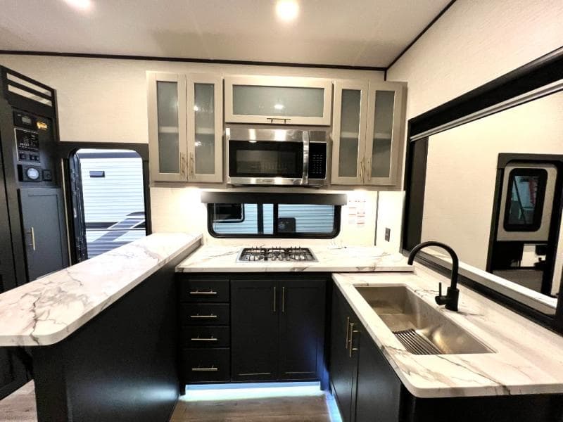 2026 Forest River 2026 Forest River Xlr Boost X Toy Hauler - thumbnail 19