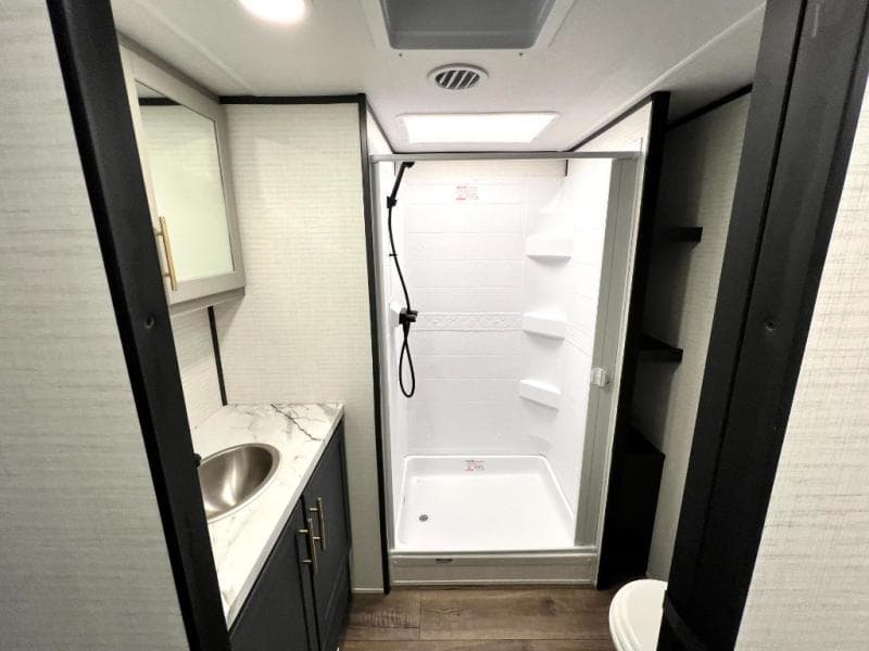 2026 Forest River 2026 Forest River Xlr Boost X Toy Hauler - thumbnail 36