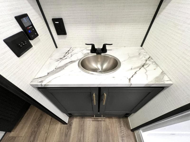 2026 Forest River 2026 Forest River Xlr Boost X Toy Hauler - thumbnail 43