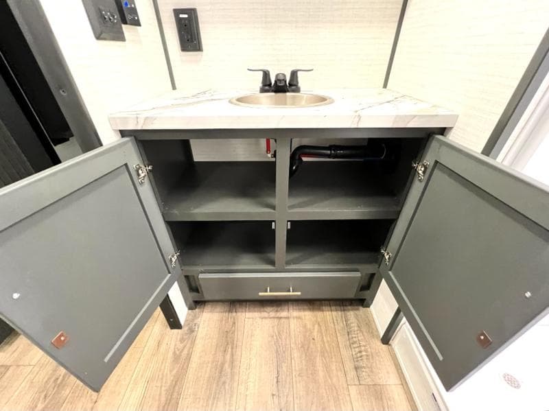 2026 Forest River 2026 Forest River Xlr Boost X Toy Hauler - thumbnail 44