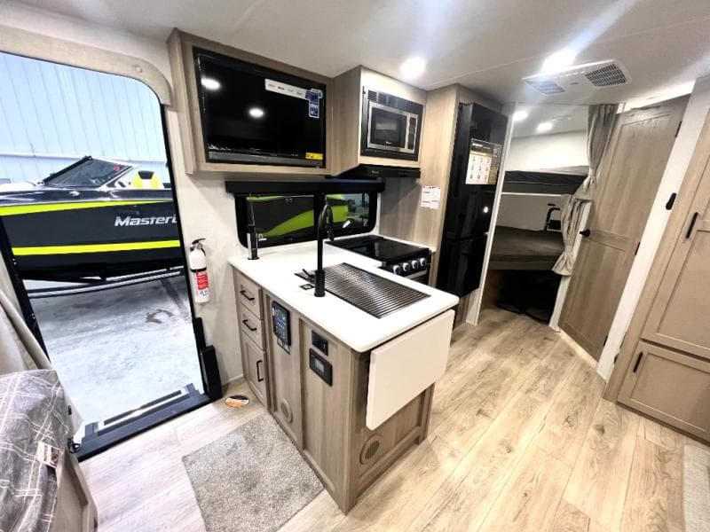 2026 Forest River 2026 Forest River Rockwood Mini Lite - thumbnail 4