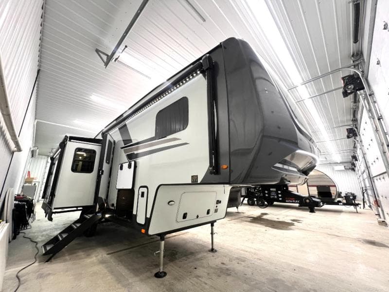 2026 Forest River 2026 Forest River Rockwood Signature - thumbnail 3