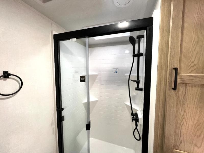 2026 Forest River 2026 Forest River Rockwood Signature - thumbnail 37