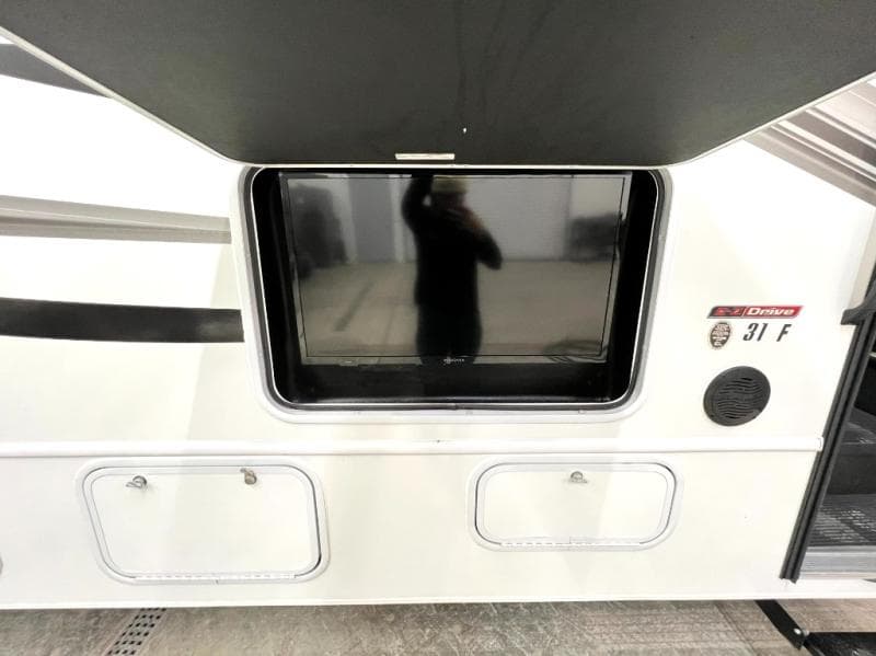 2023 Entegra Coach 2023 Entegra Coach Odyssey - thumbnail 9