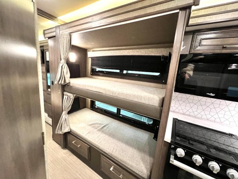 2023 Entegra Coach 2023 Entegra Coach Odyssey - thumbnail 42