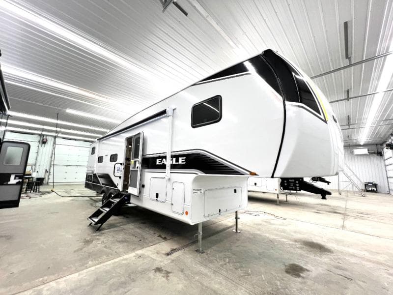 2026 Jayco 2026 Jayco Eagle SLE - thumbnail 3