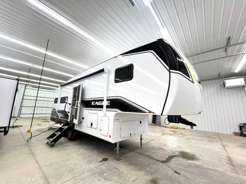 2026 Jayco 2026 Jayco Eagle SLE - thumbnail 3