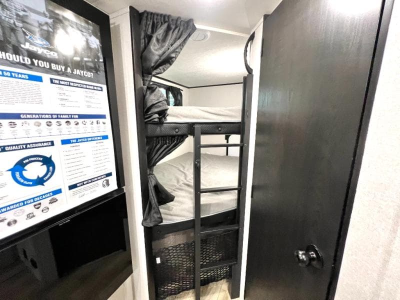 2026 Jayco 2026 Jayco Jay Feather - thumbnail 28