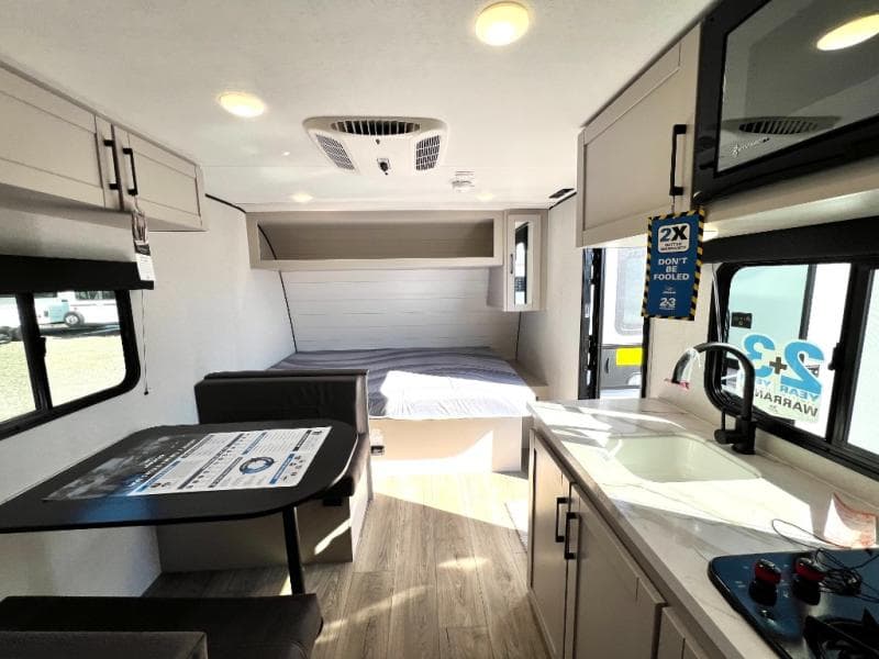 2026 Jayco 2026 Jayco Jay Feather Air Sl - thumbnail 11
