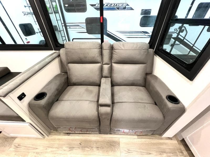 2026 Jayco 2026 Jayco Jay Feather - thumbnail 32