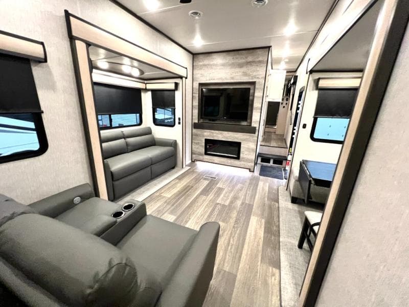 2024 CrossRoads 2024 CrossRoads Cameo - thumbnail 34