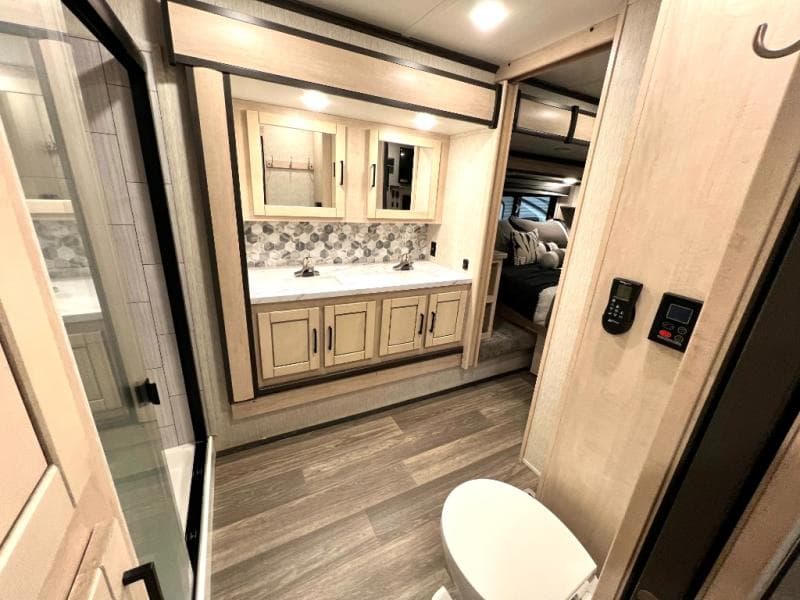 2024 CrossRoads 2024 CrossRoads Cameo - thumbnail 36