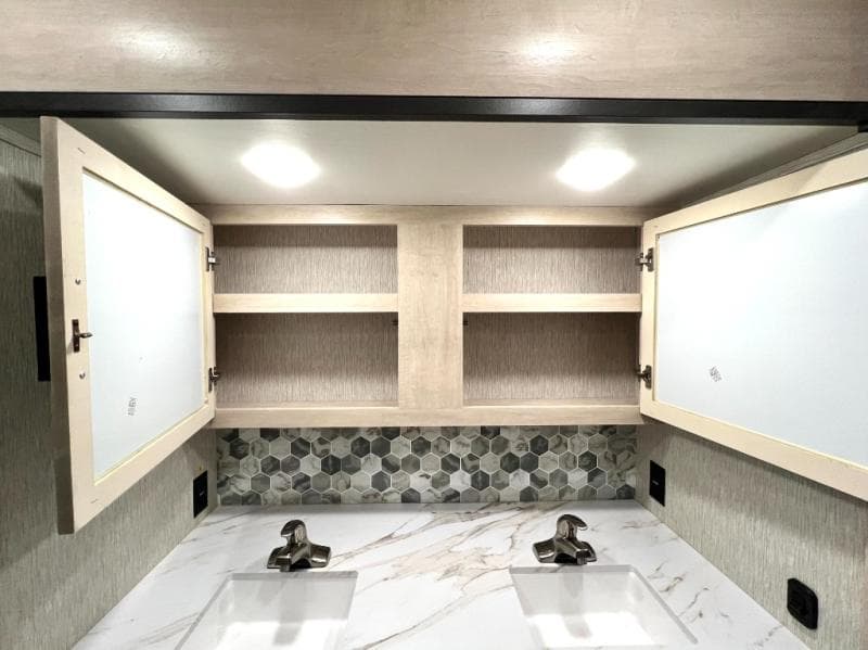 2024 CrossRoads 2024 CrossRoads Cameo - thumbnail 38