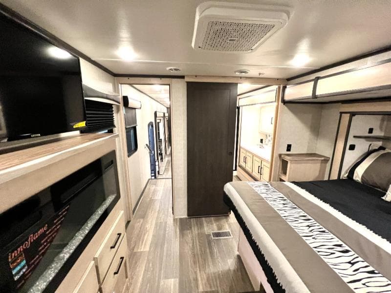 2024 CrossRoads 2024 CrossRoads Cameo - thumbnail 50