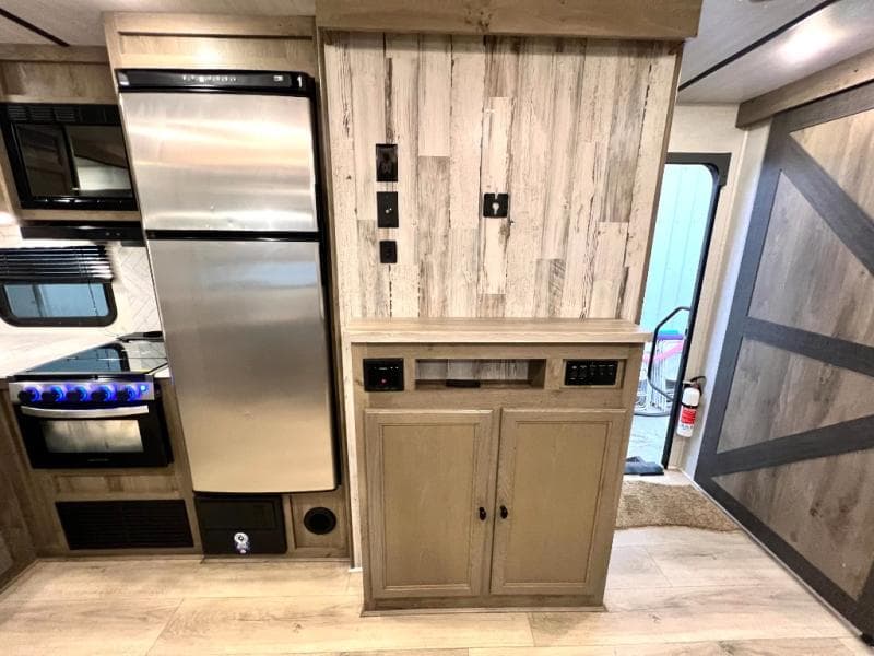 2022 Forest River 2022 Forest River Surveyor - thumbnail 17