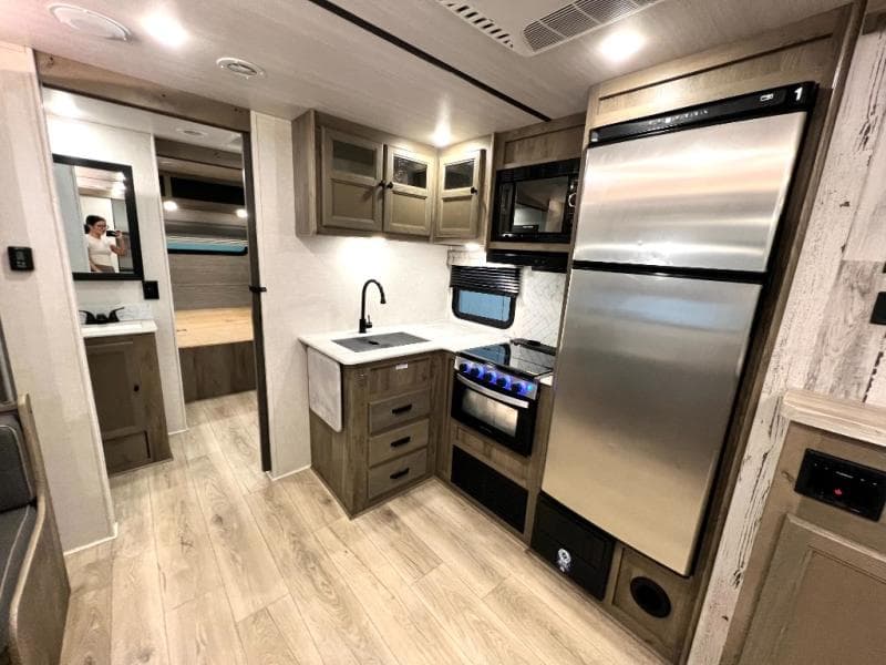 2022 Forest River 2022 Forest River Surveyor - thumbnail 18