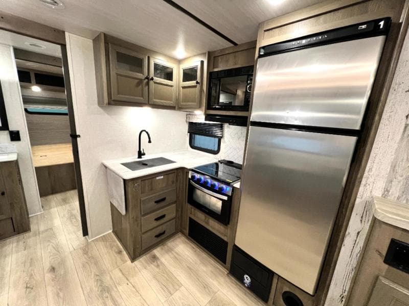 2022 Forest River 2022 Forest River Surveyor - thumbnail 19