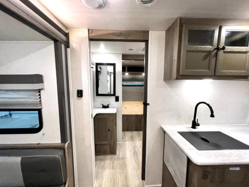 2022 Forest River 2022 Forest River Surveyor - thumbnail 27