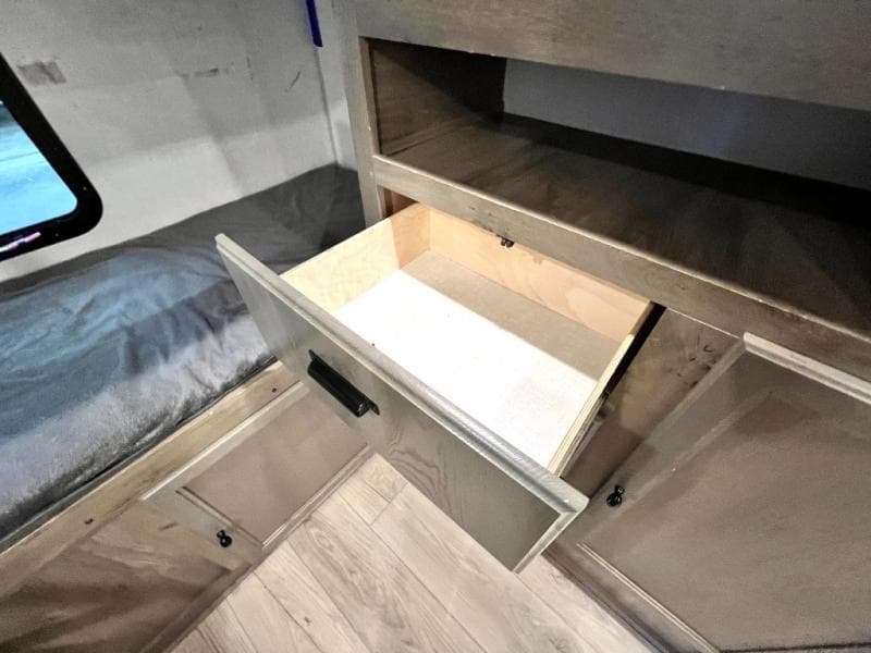 2022 Forest River 2022 Forest River Surveyor - thumbnail 43