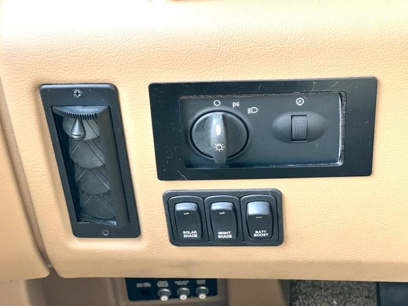 2013 Winnebago 2013 Winnebago Sightseer - thumbnail 11