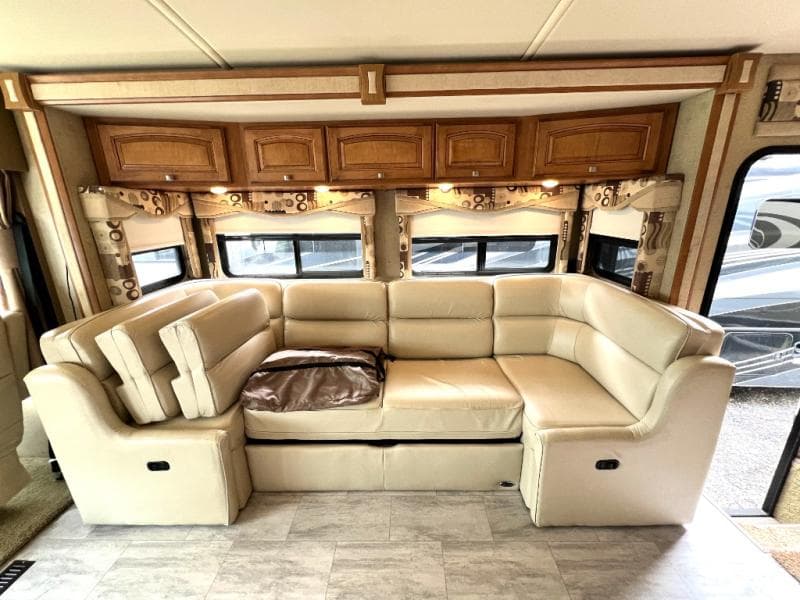 2013 Winnebago 2013 Winnebago Sightseer - thumbnail 13